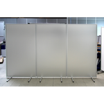 Laserschutz-Stellwand PEGASUS – 3 Module 3800 × 2200 mm